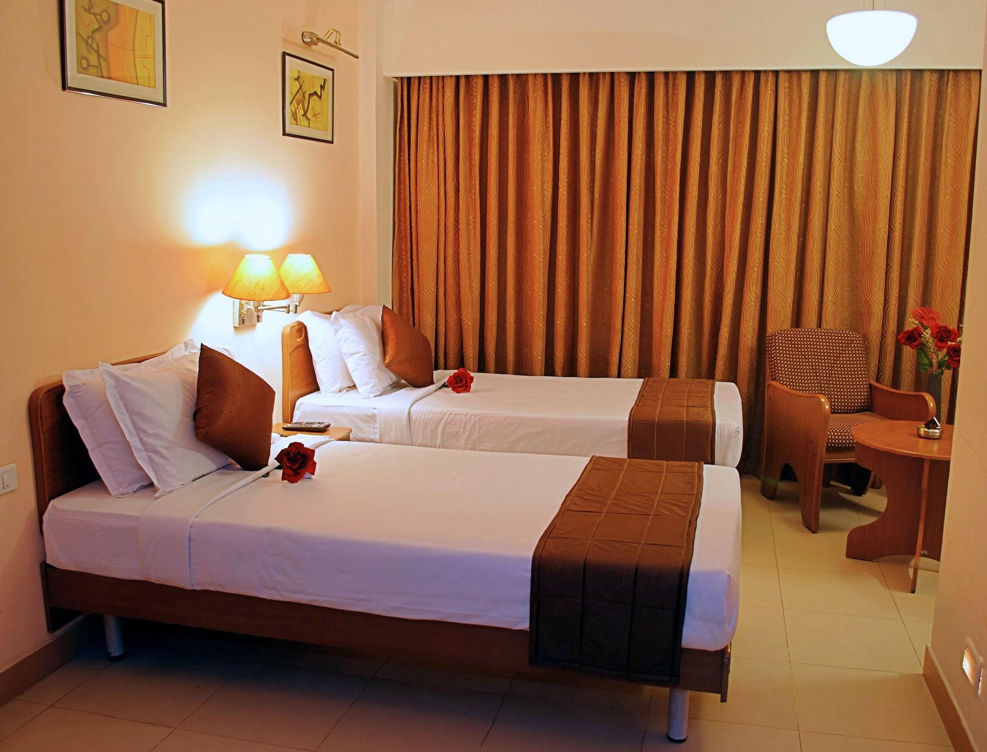 Super Townhouse Koyambedu Hotel Chennai Luaran gambar