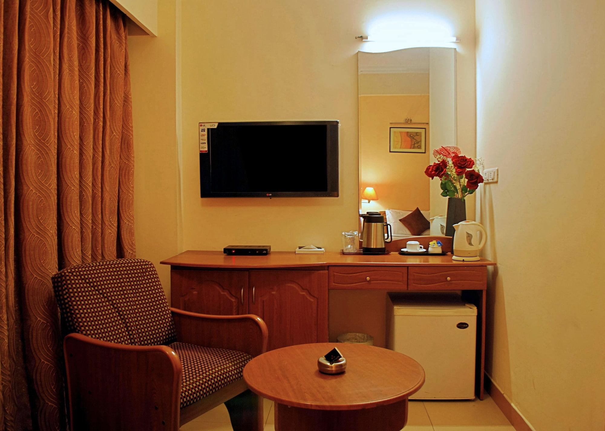 Super Townhouse Koyambedu Hotel Chennai Luaran gambar