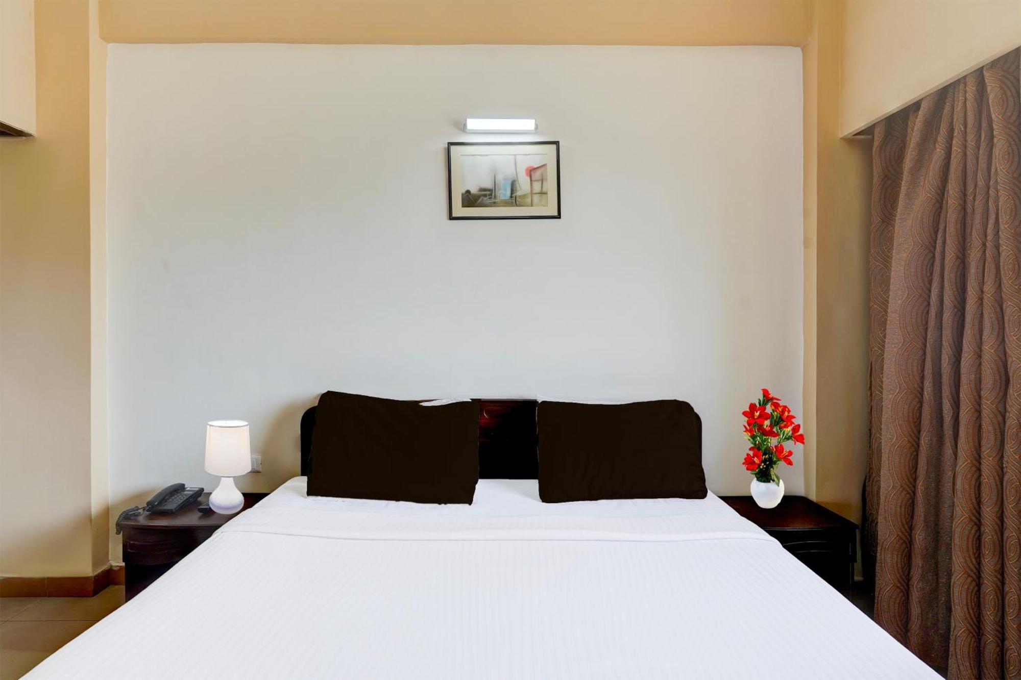 Super Townhouse Koyambedu Hotel Chennai Luaran gambar