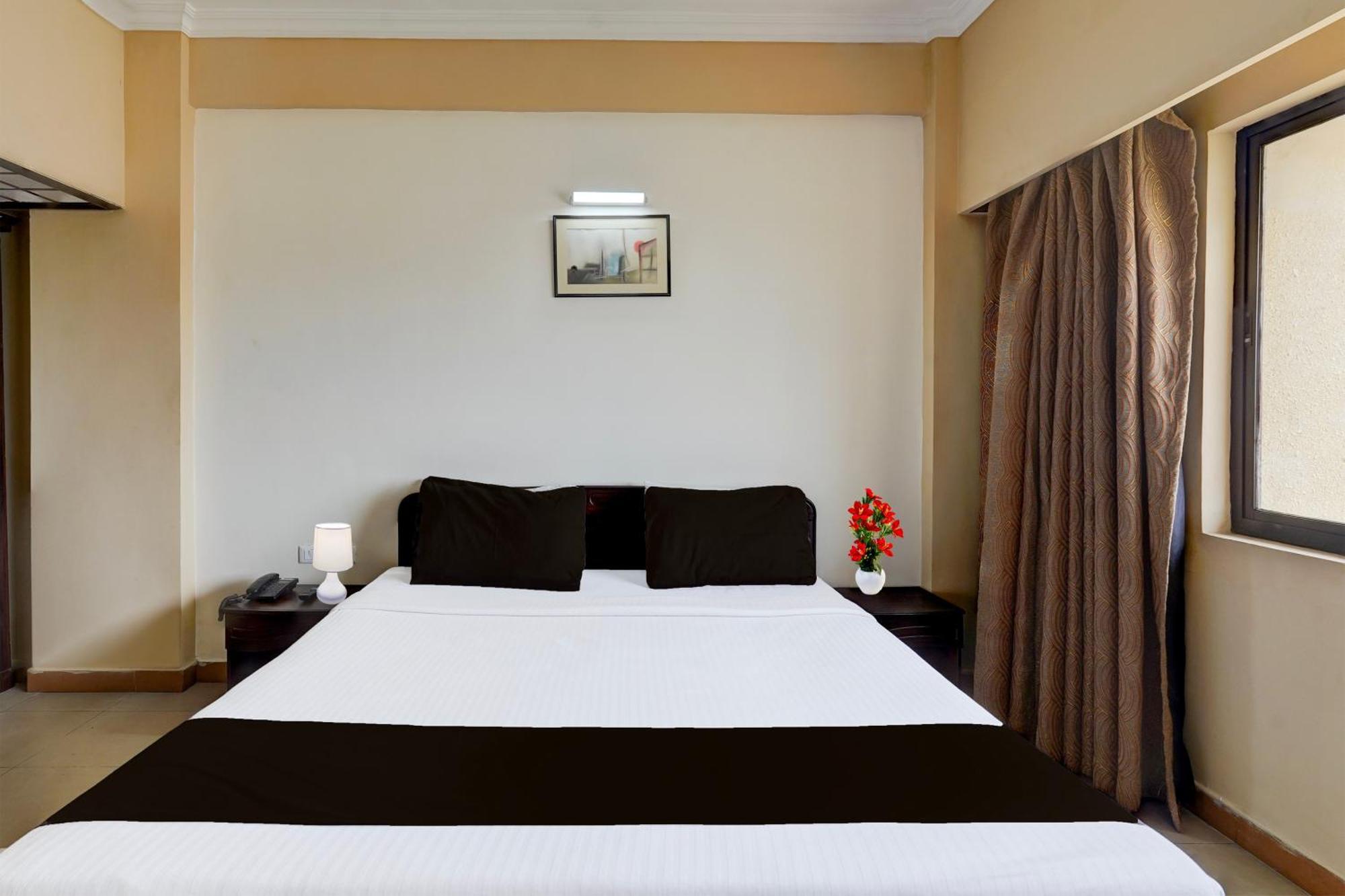 Super Townhouse Koyambedu Hotel Chennai Luaran gambar