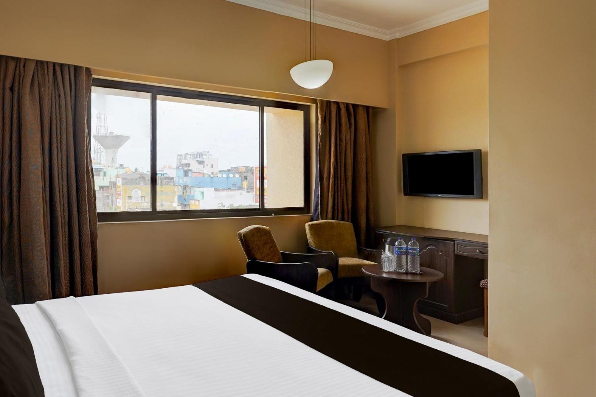 Super Townhouse Koyambedu Hotel Chennai Luaran gambar