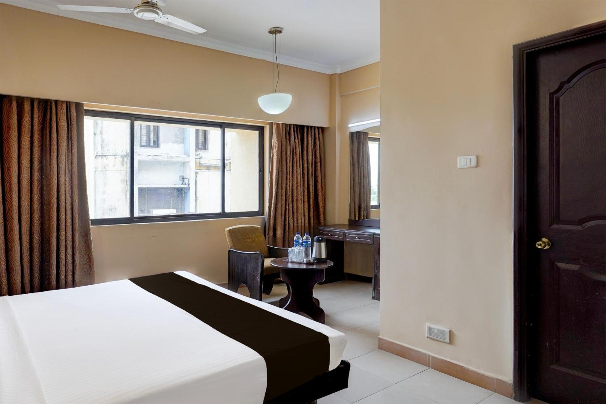 Super Townhouse Koyambedu Hotel Chennai Luaran gambar