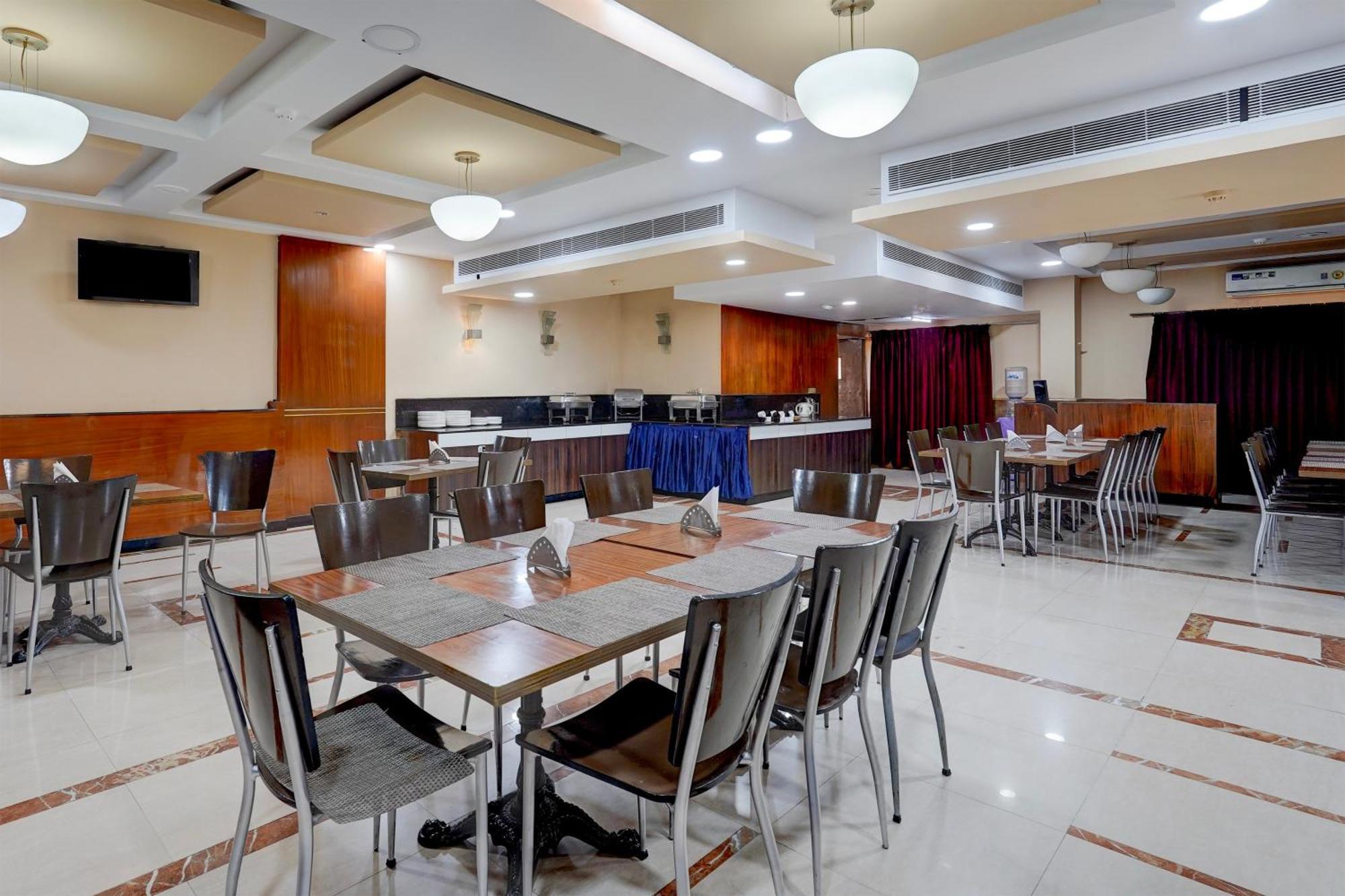 Super Townhouse Koyambedu Hotel Chennai Luaran gambar