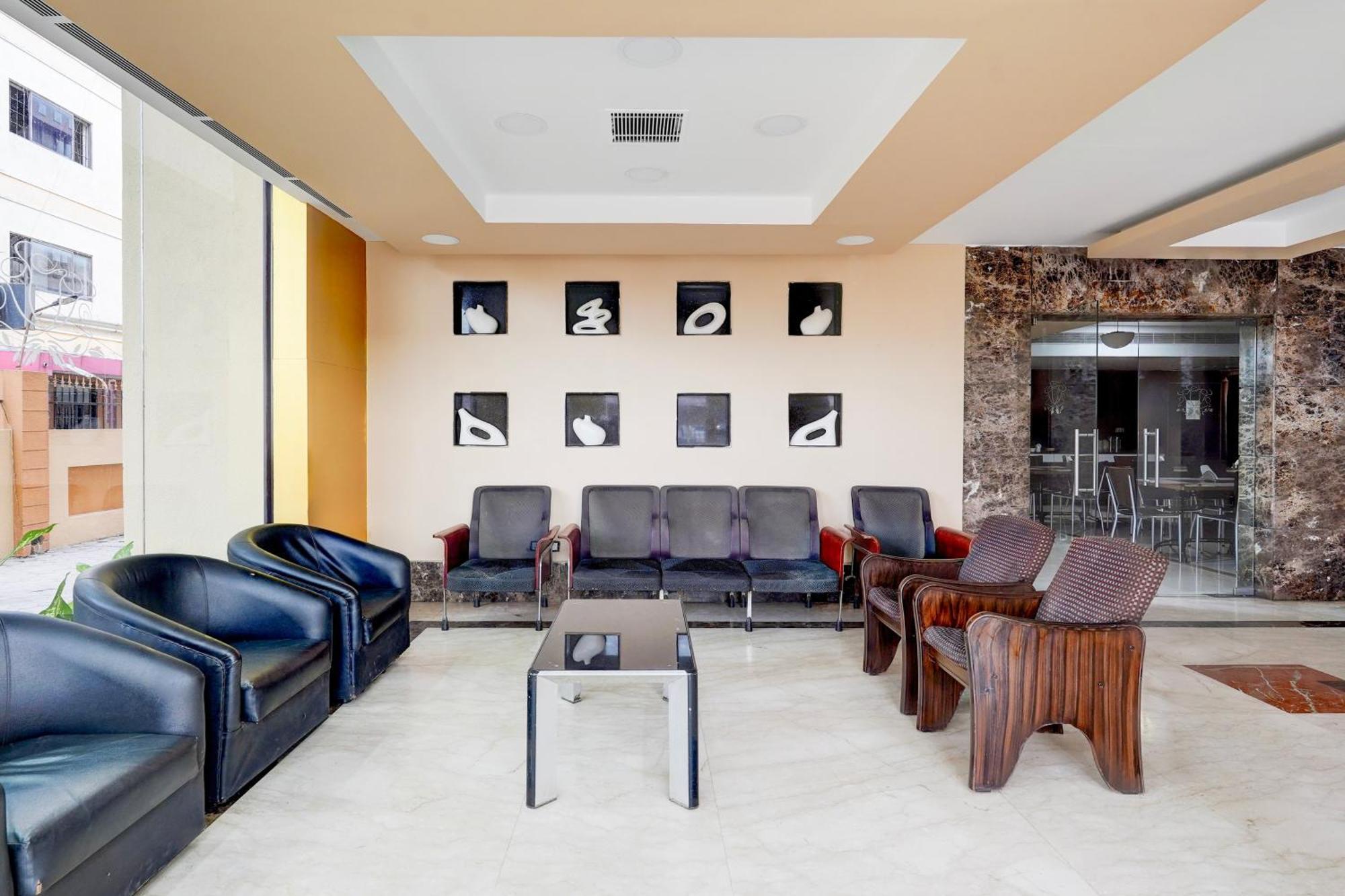 Super Townhouse Koyambedu Hotel Chennai Luaran gambar