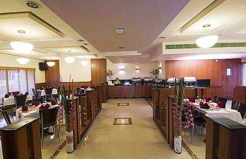Super Townhouse Koyambedu Hotel Chennai Luaran gambar