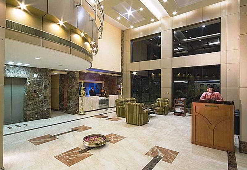 Super Townhouse Koyambedu Hotel Chennai Luaran gambar