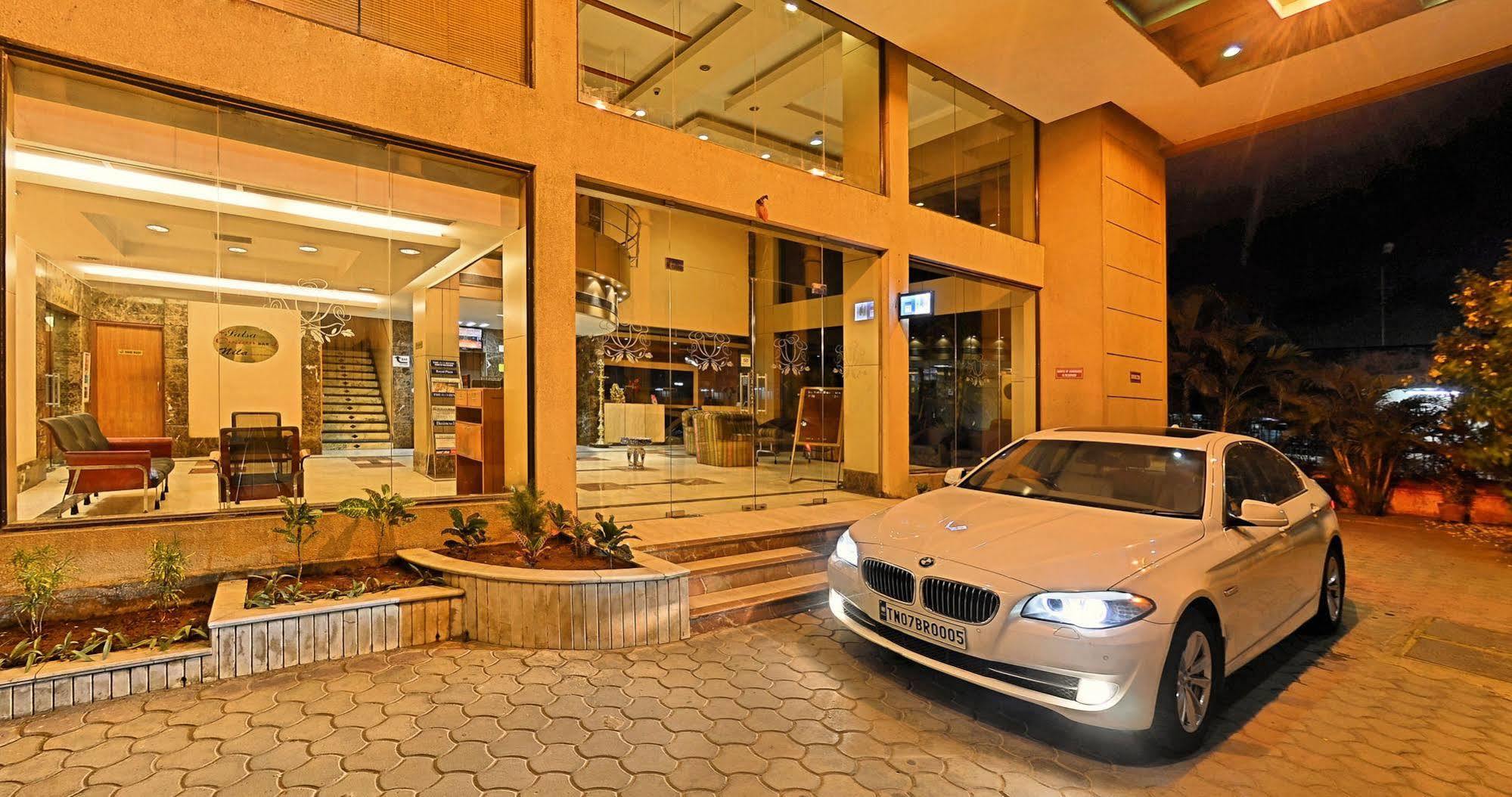 Super Townhouse Koyambedu Hotel Chennai Luaran gambar