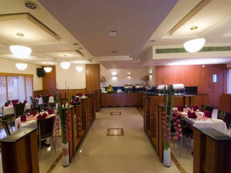 Super Townhouse Koyambedu Hotel Chennai Luaran gambar